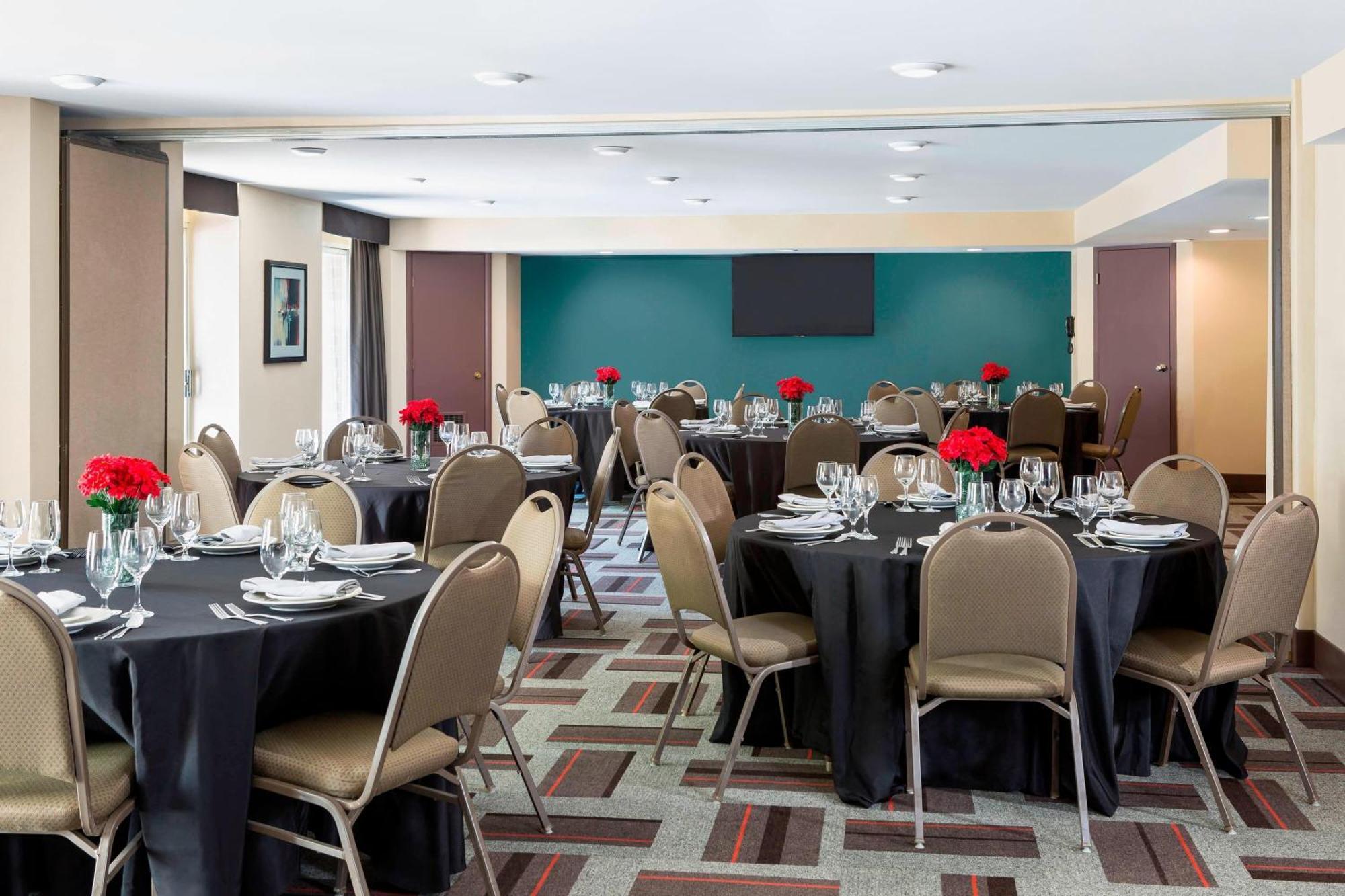 โฟร์ พอยต์ บาย เชอราตัน บัฟฟาโล โกรฟ Hotel Buffalo Grove ภายนอก รูปภาพ