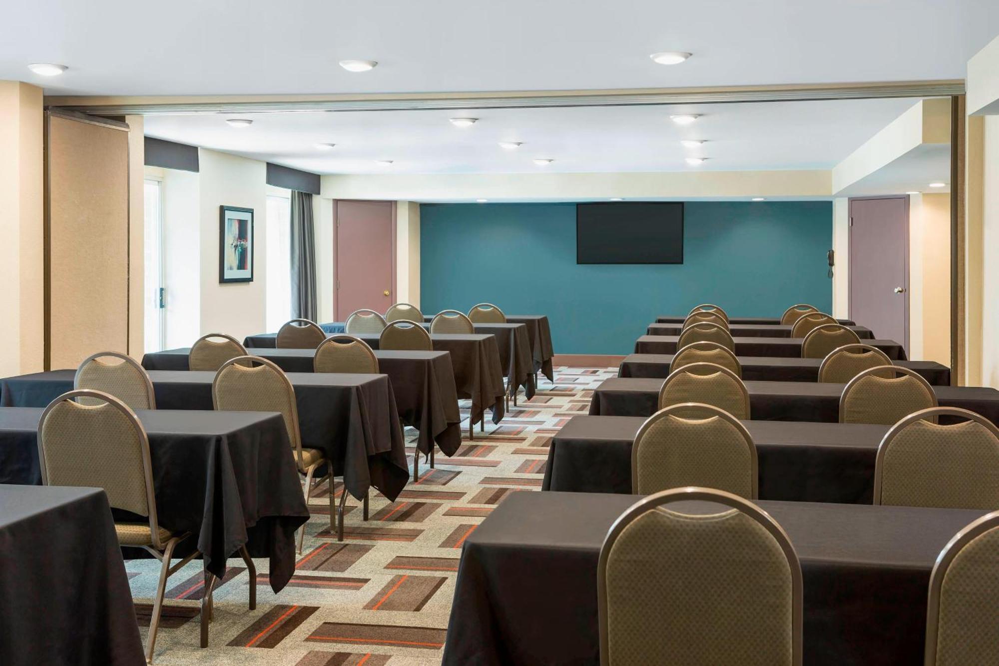 โฟร์ พอยต์ บาย เชอราตัน บัฟฟาโล โกรฟ Hotel Buffalo Grove ภายนอก รูปภาพ