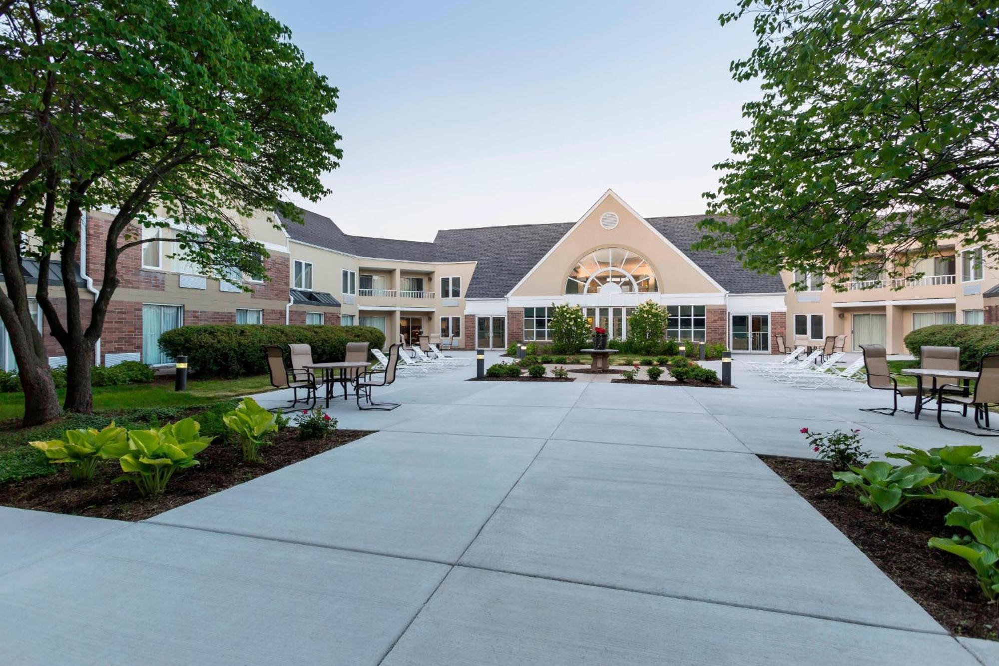 โฟร์ พอยต์ บาย เชอราตัน บัฟฟาโล โกรฟ Hotel Buffalo Grove ภายนอก รูปภาพ